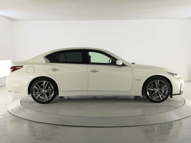 SKYLINE HYBRID 4WD