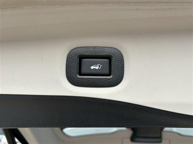 X-TRAIL 2WD