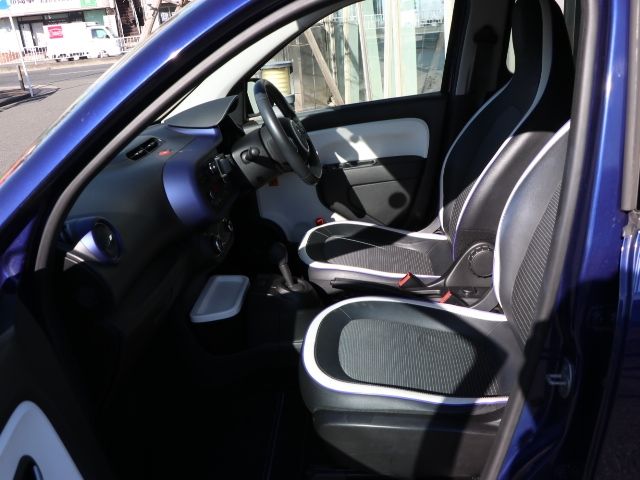 RENAULT TWINGO