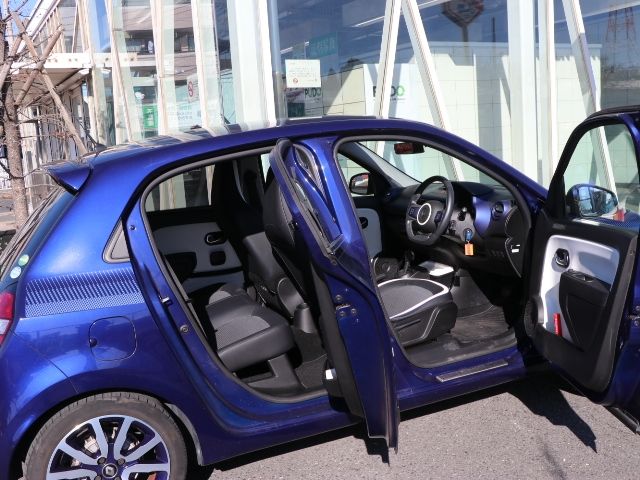 RENAULT TWINGO