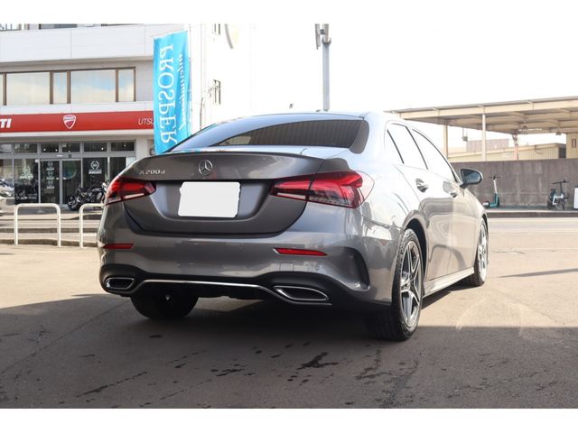 MERCEDES BENZ A-class sedan