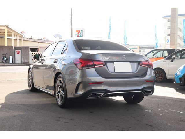 MERCEDES BENZ A-class sedan