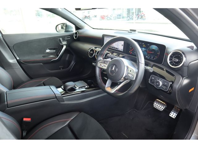 MERCEDES BENZ A-class sedan