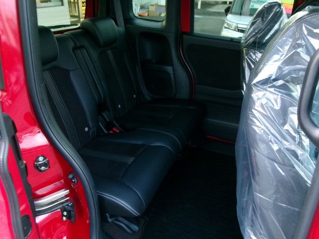 N-BOX CUSTOM
