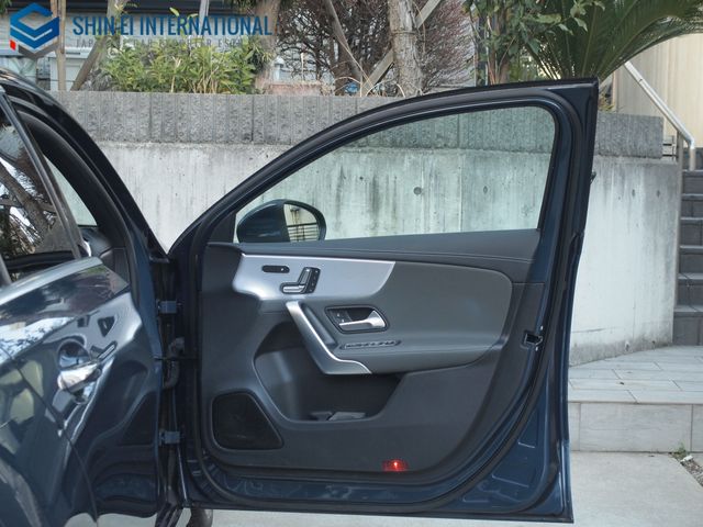 MERCEDES BENZ A class