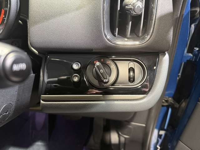 BMW MINI COOPER D CROSSOVER