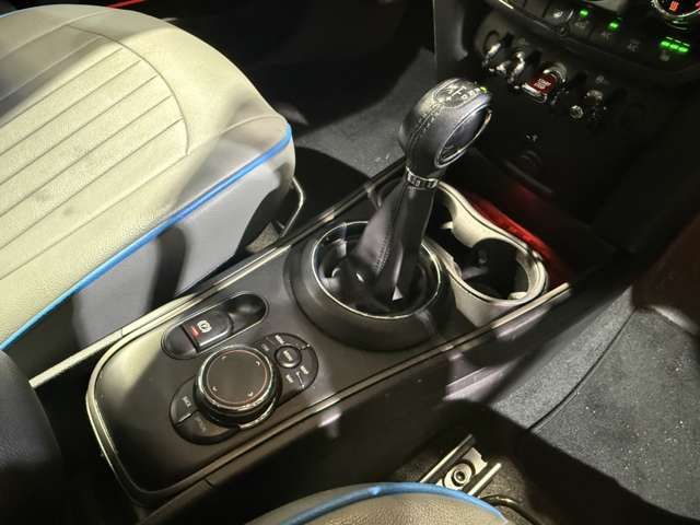 BMW MINI COOPER D CROSSOVER