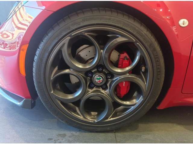 ALFA ROMEO 4C