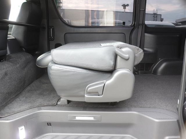 HIACE van 2WD