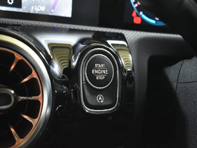 MERCEDES BENZ CLA Shooting Brake