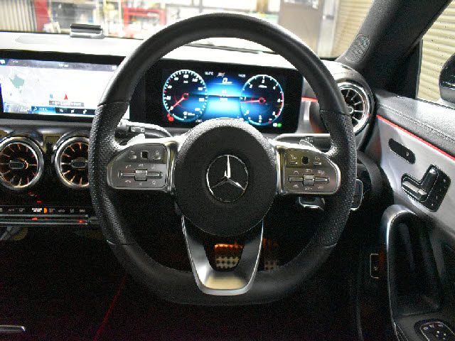 MERCEDES BENZ CLA Shooting Brake