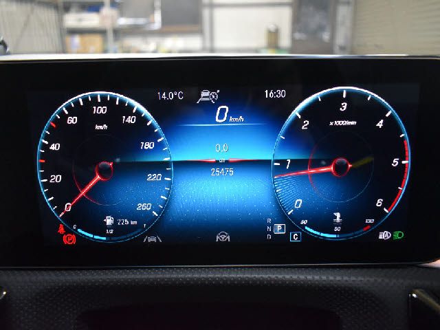 MERCEDES BENZ CLA Shooting Brake