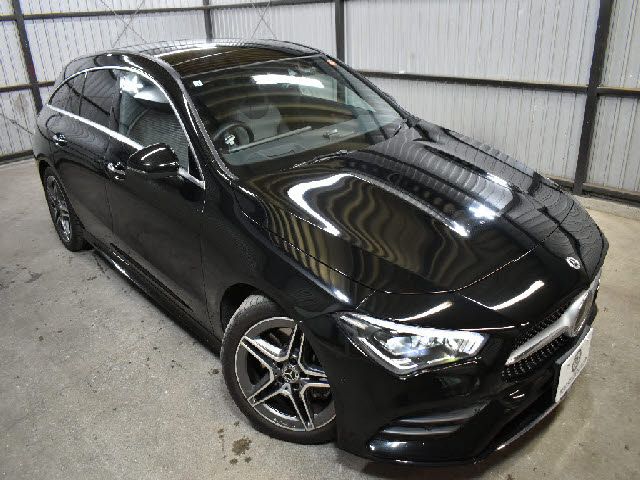 MERCEDES BENZ CLA Shooting Brake