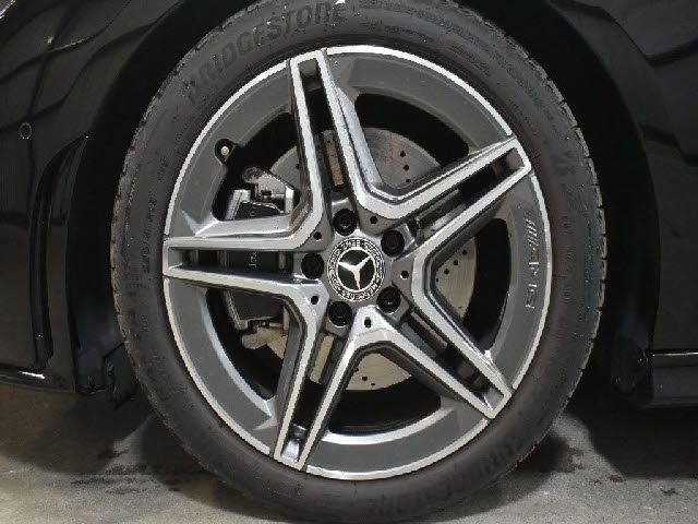 MERCEDES BENZ CLA Shooting Brake