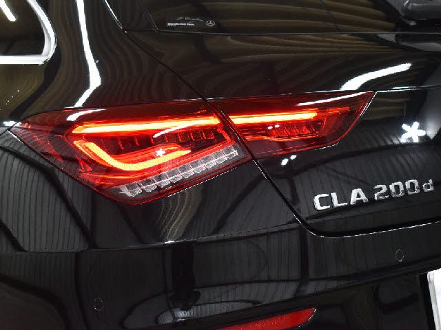MERCEDES BENZ CLA Shooting Brake