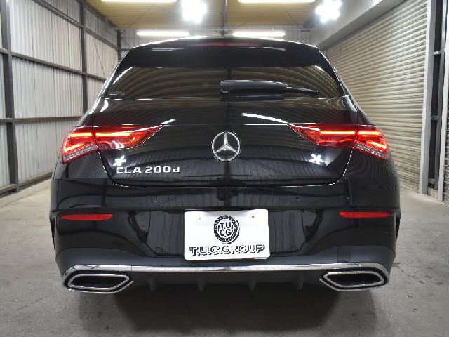 MERCEDES BENZ CLA Shooting Brake
