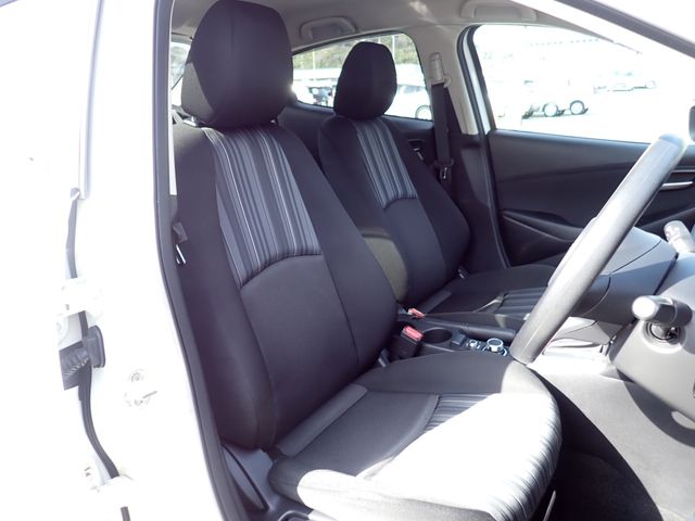 MAZDA2