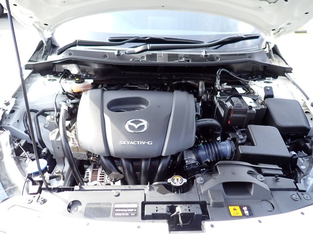MAZDA2