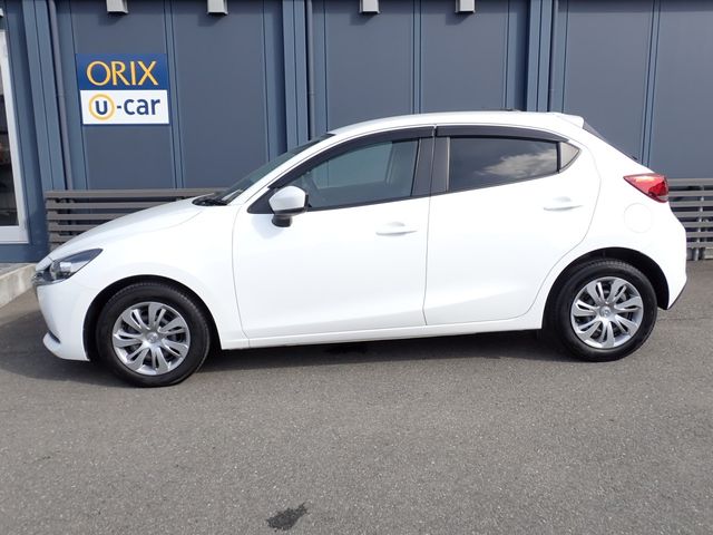 MAZDA2