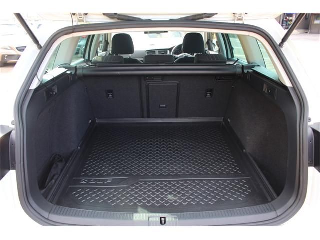 VOLKSWAGEN GOLF Alltrack