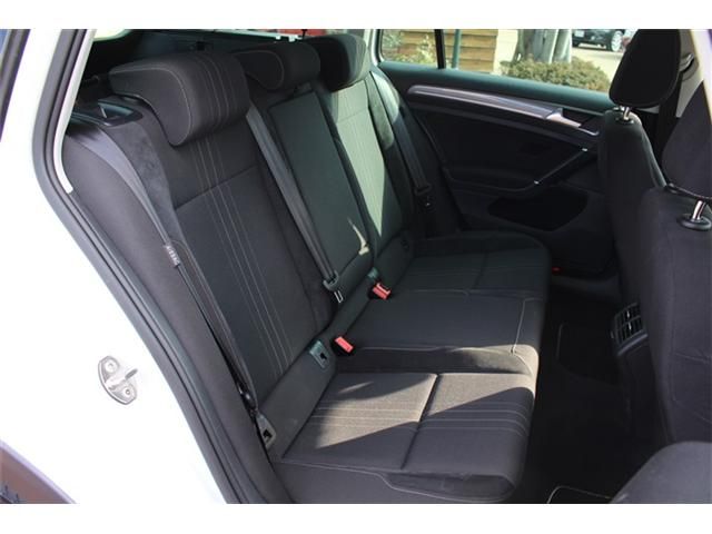 VOLKSWAGEN GOLF Alltrack