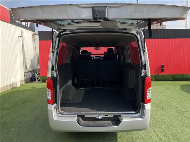 NV350 CARAVAN 4WD