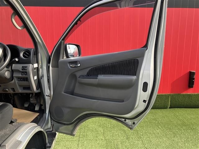 NV350 CARAVAN 4WD