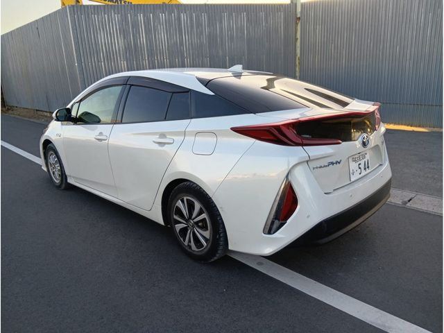 PRIUS PHV