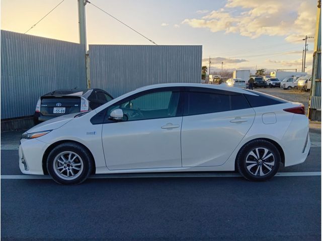 PRIUS PHV