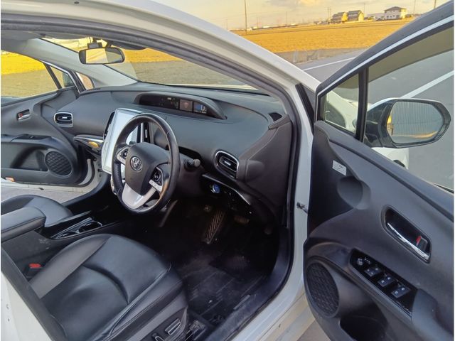 PRIUS PHV