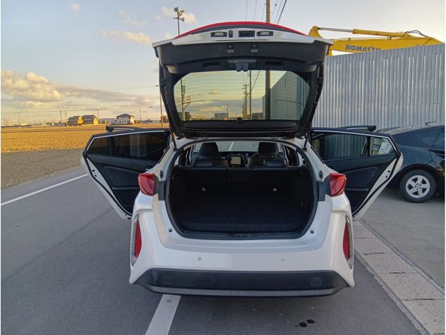 PRIUS PHV