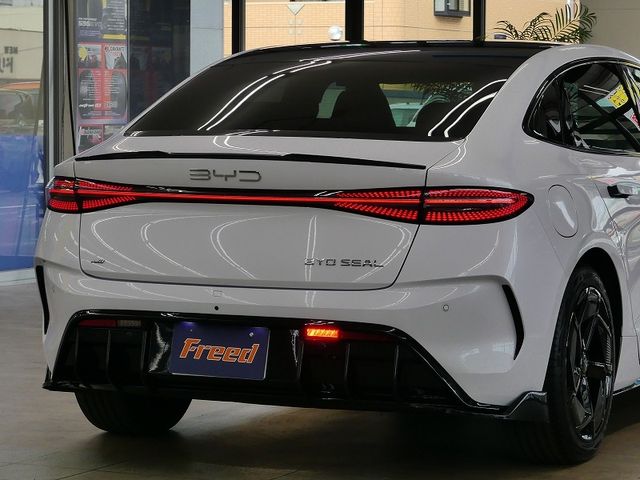 BYD SEAL