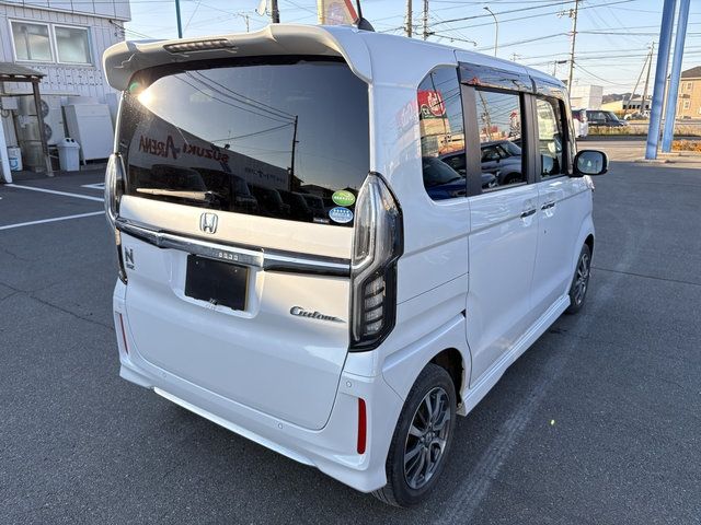 N-BOX CUSTOM 4WD