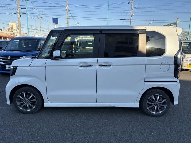 N-BOX CUSTOM 4WD