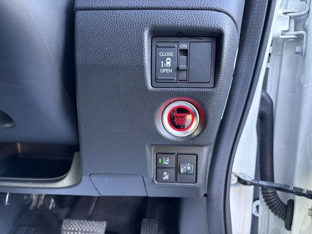 N-BOX CUSTOM 4WD