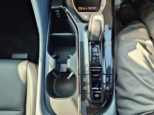 CROWN ESTATE 4WD