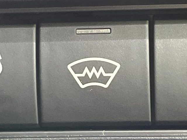 PRIUS 4WD