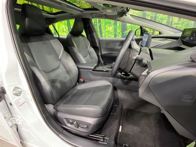 PRIUS 4WD