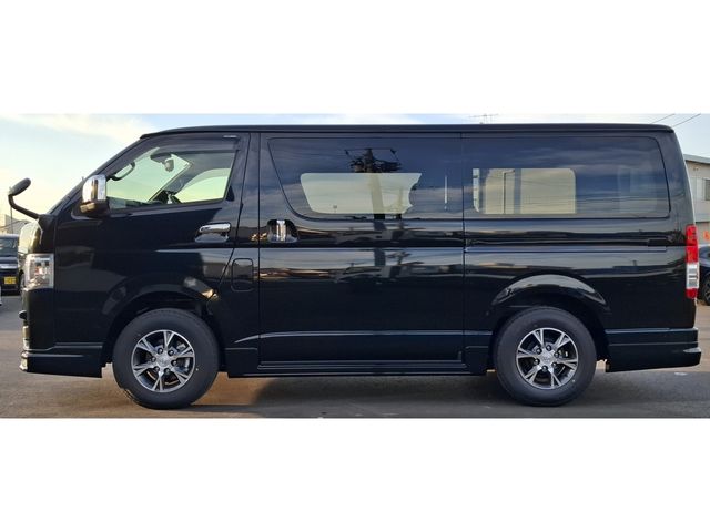HIACE van 4WD