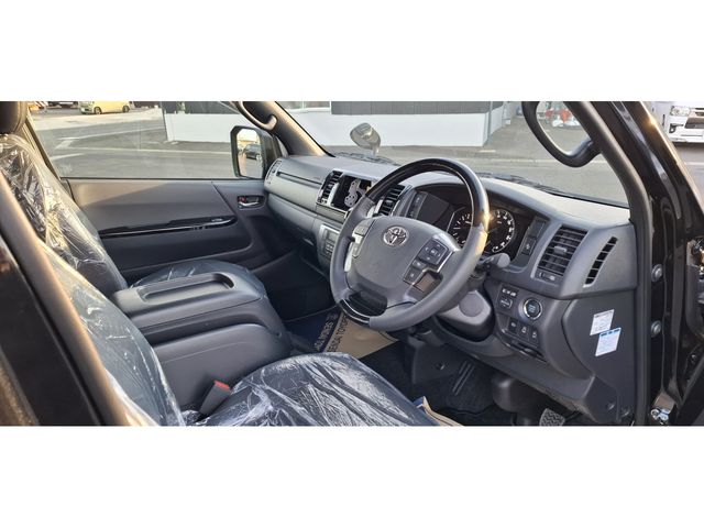HIACE van 4WD
