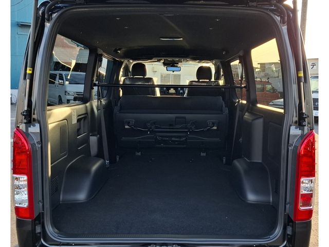 HIACE van 4WD