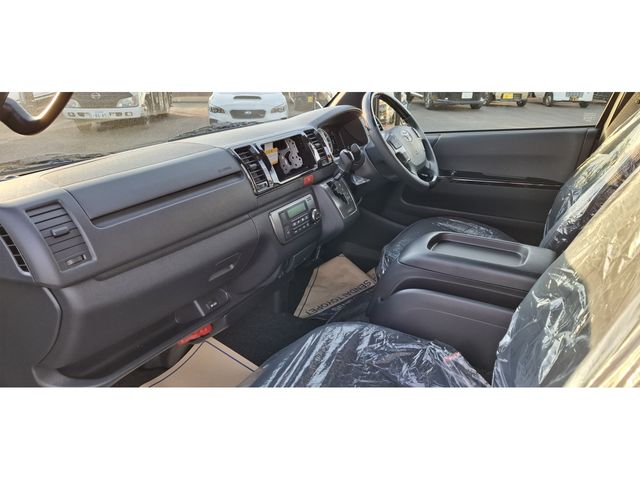 HIACE van 4WD