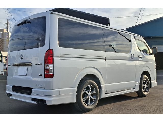 HIACE van 4WD