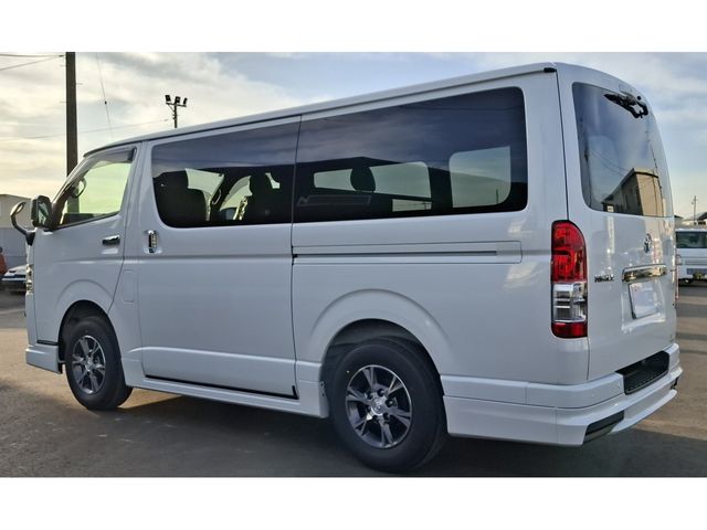 HIACE van 4WD