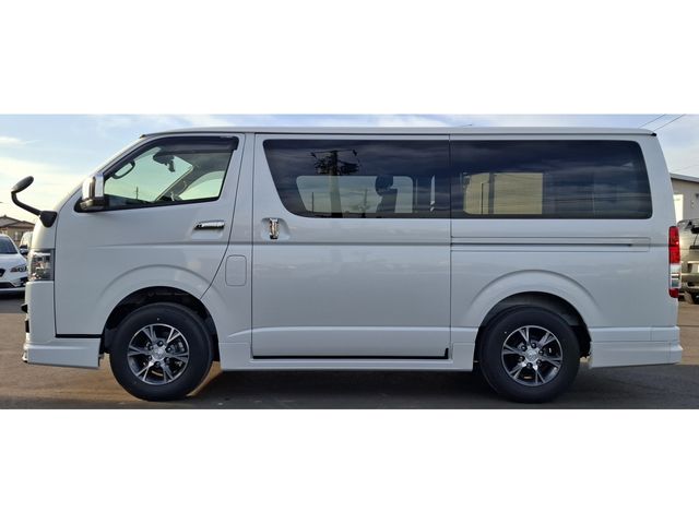 HIACE van 4WD