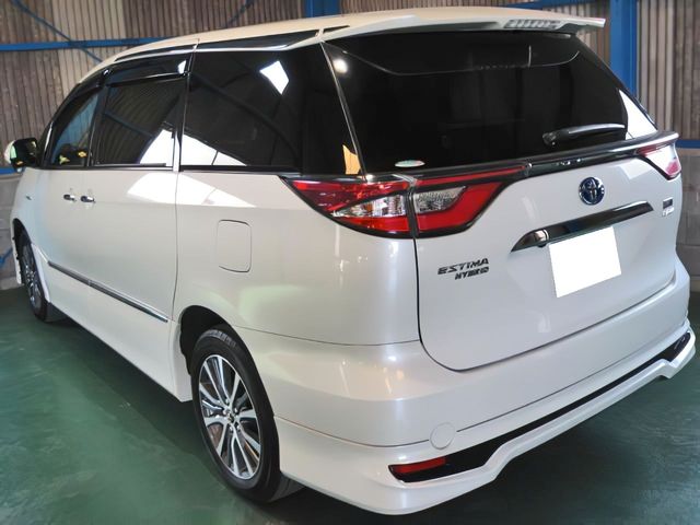 ESTIMA HYBRID 4WD