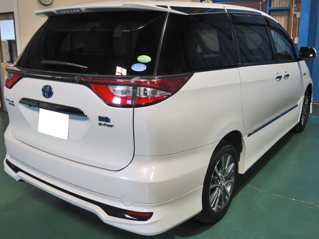ESTIMA HYBRID 4WD