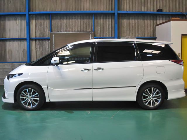 ESTIMA HYBRID 4WD