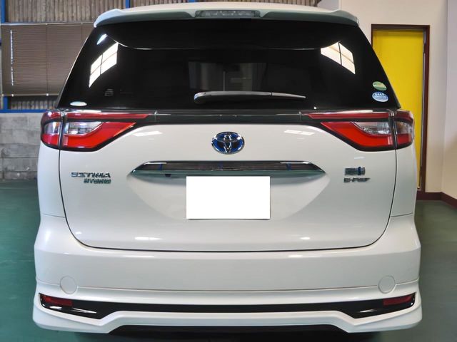 ESTIMA HYBRID 4WD