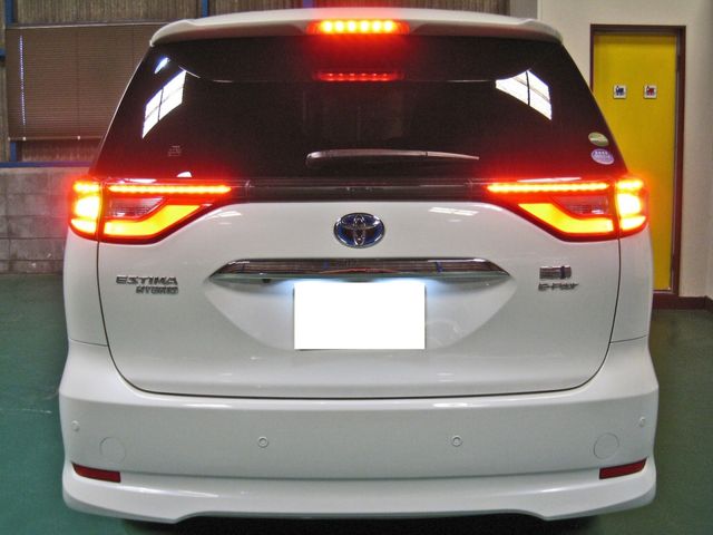 ESTIMA HYBRID 4WD